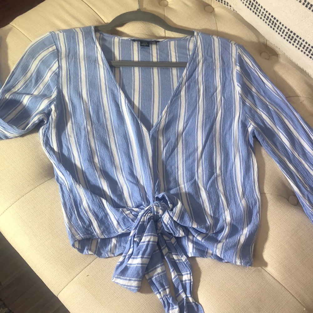 American Eagle bell sleeve top size Small